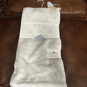 Tiny Cloud Plush Baby Blanket